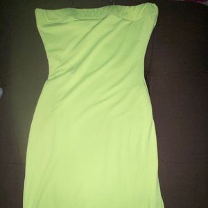 Gorgeous neon dress 👒